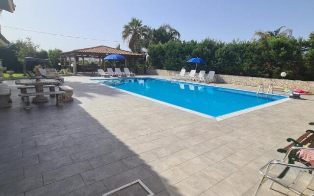 Dependance con piscina