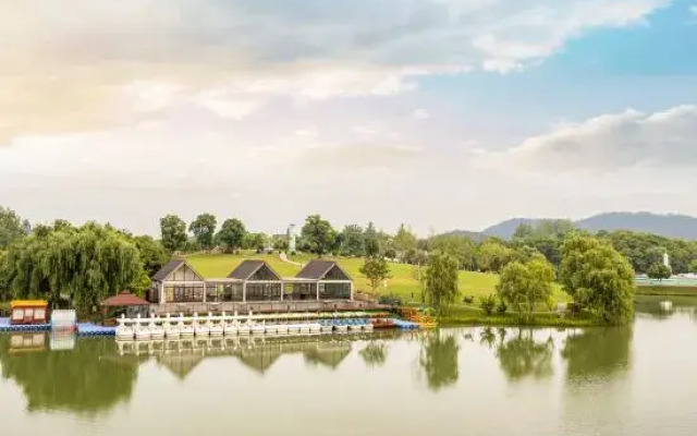 Longshan Shangxin Valley Resort
