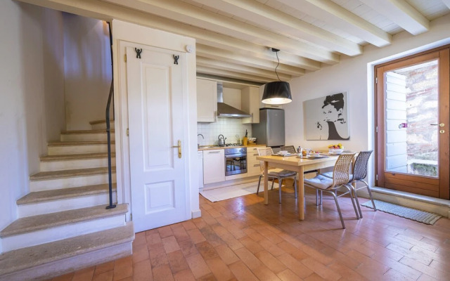 Villa Faccioli Oleandro With Shared Pool