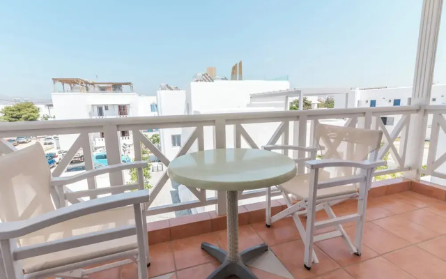Nikos Apartments & Studios