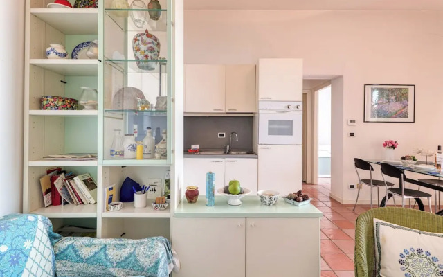 Hanbury Apt Pool And Sea