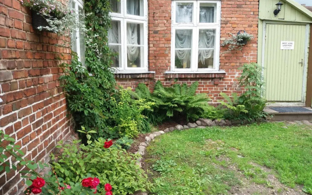Sweet Home Apartment