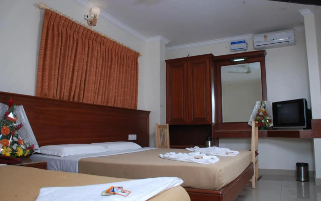 SNT Comforts Hotel