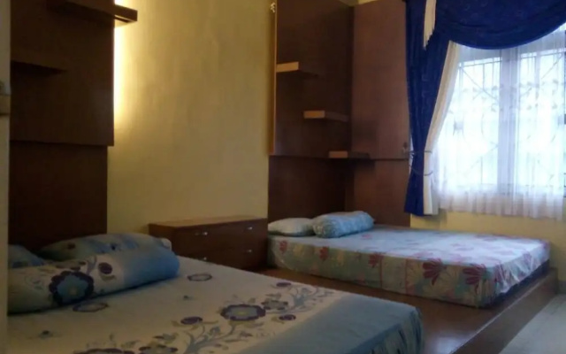 Kota Bunga D – Guest Rooms – Cipanas