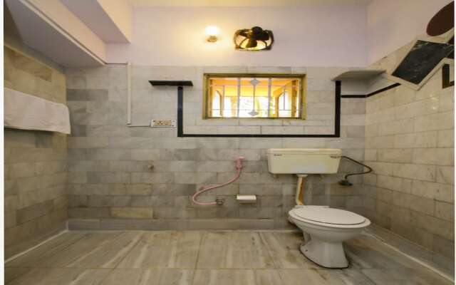OYO 8503 Apartment Aakash Ganga