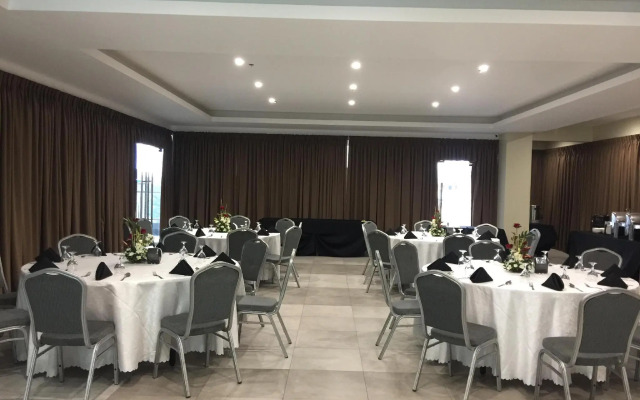 Travelite Hotel Legarda