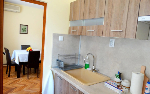 Old Center Apartment