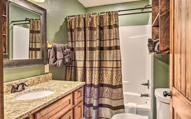 Panoramic Mtn Views! Cabin Retreat in Gatlinburg