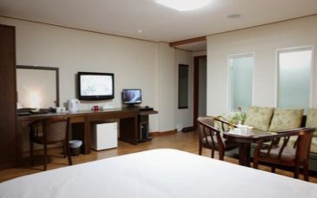 Yes Hotel