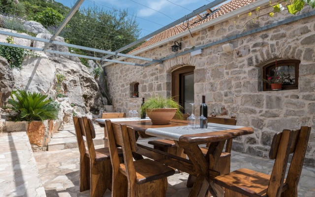 The Hidden Treasure Village - 3 Villas