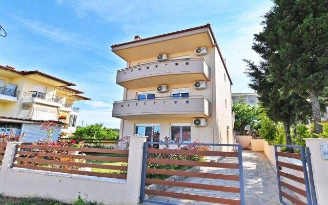 Meloida Apartment by TravelPro Services- Nea ...