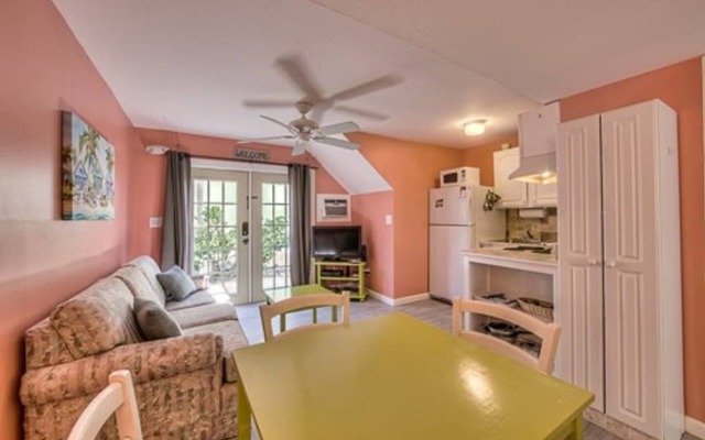 235 Mango - Little Palm