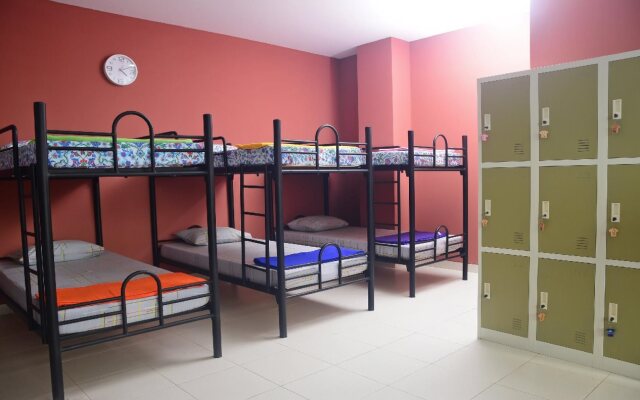 Footprints Backpacker