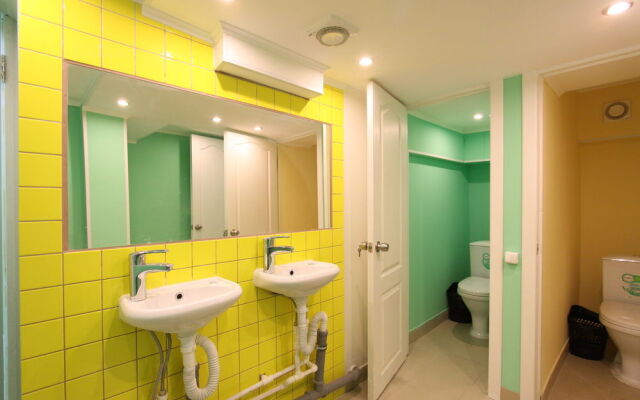 Polyanka Hostel