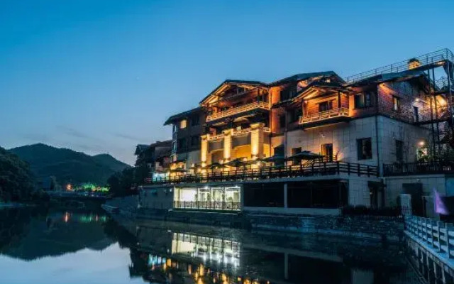 Holiday Inn Yingwan