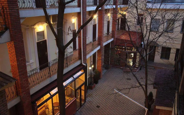 Boomerang Baron Suites