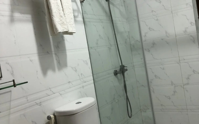 Chu Long Hotel