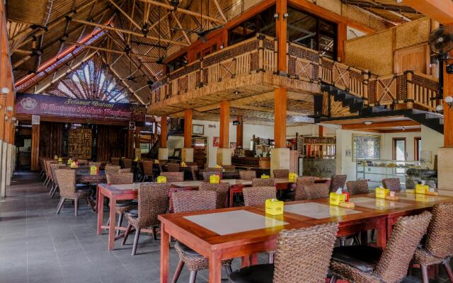 Hotel Mahkota Plengkung