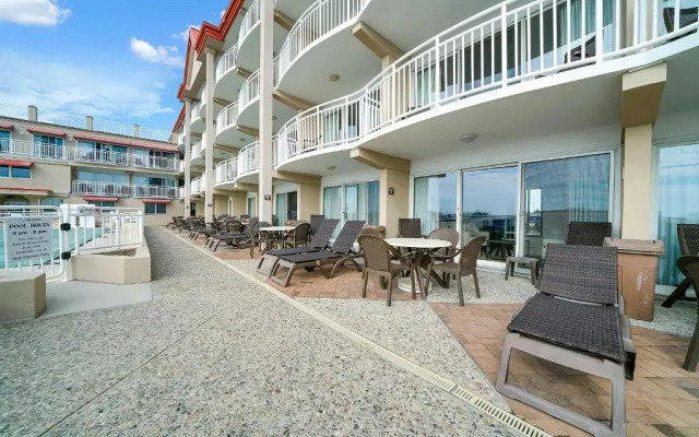 Montreal Beach Resort