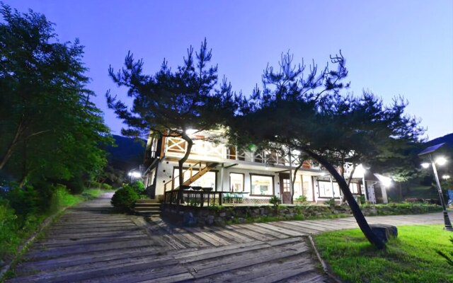 Wonju Munmak-eup Healing & Recreation Park Pension