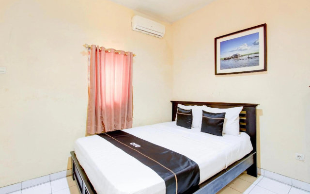 Collection O Stasiun Pekalongan Near Stasiun Kereta Api Formerly Hotel Indah – Guest Rooms – Pekalongan