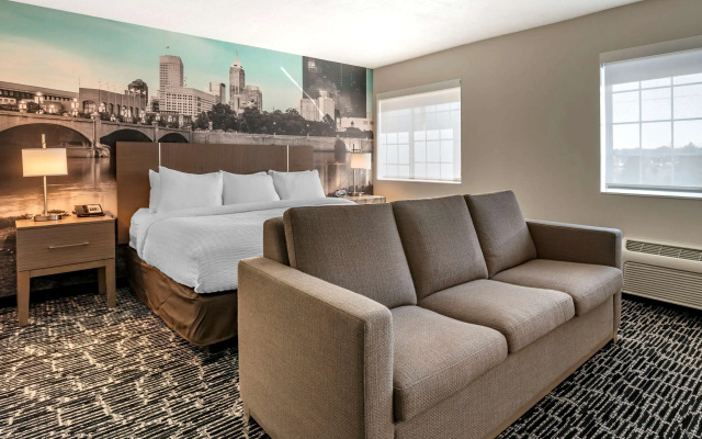 Clarion Pointe Indianapolis Airport