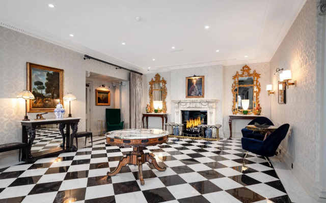 No. 30 Knightsbridge
