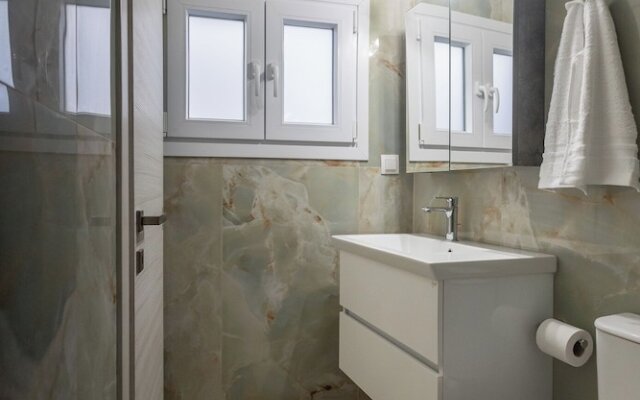Marialena Luxury Apartment