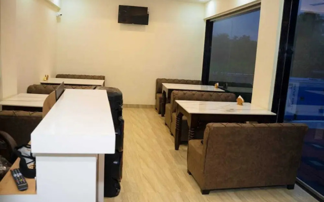 Hotel Nagavkars Palace