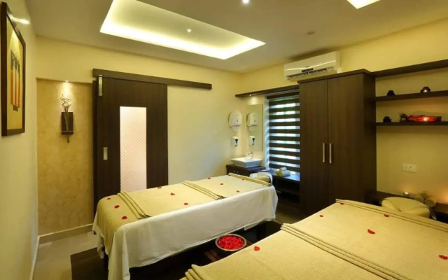 Sterling Lake Palace Alleppey