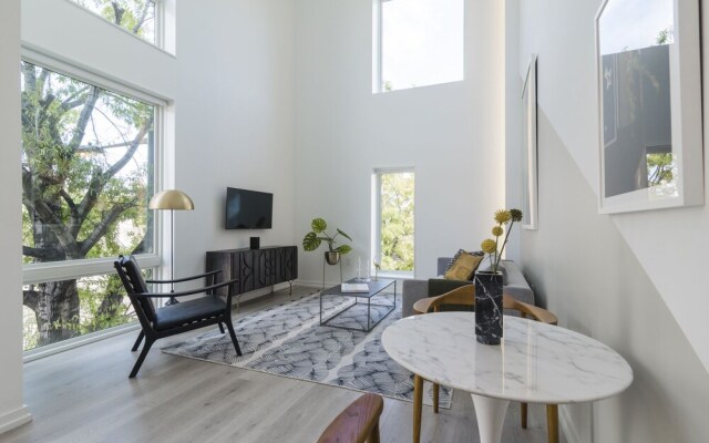 Abode XS House Bright and Airy 1-bedroom