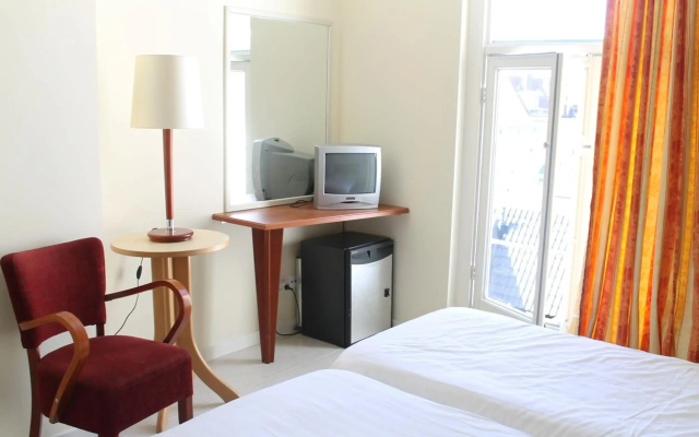 Hotel Isis