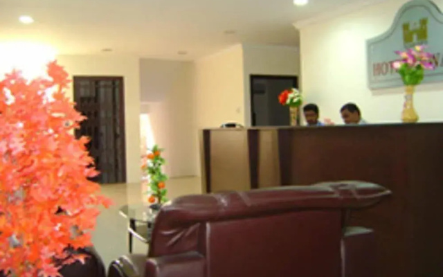 OYO 27664 Hotel Nawab's