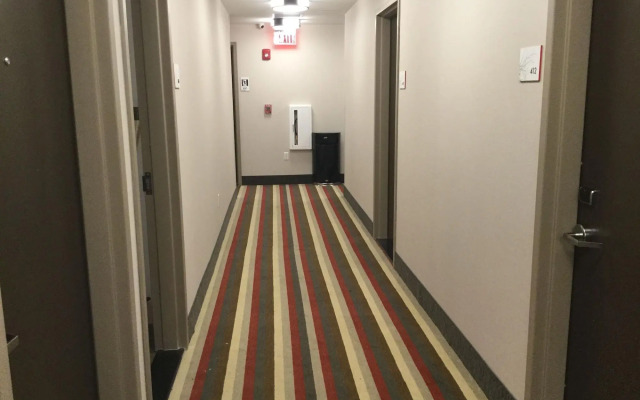 Ramada by Wyndham Bronx Terminal