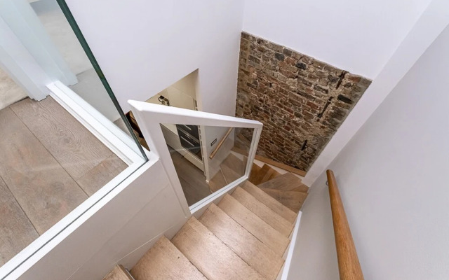 Stanhope Mews Style - 4sms