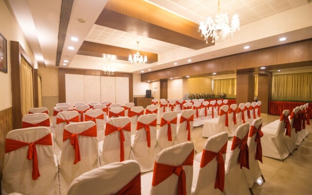 Hotel Monarch Guestline in MIDC Rabale, Navi Mumbai
