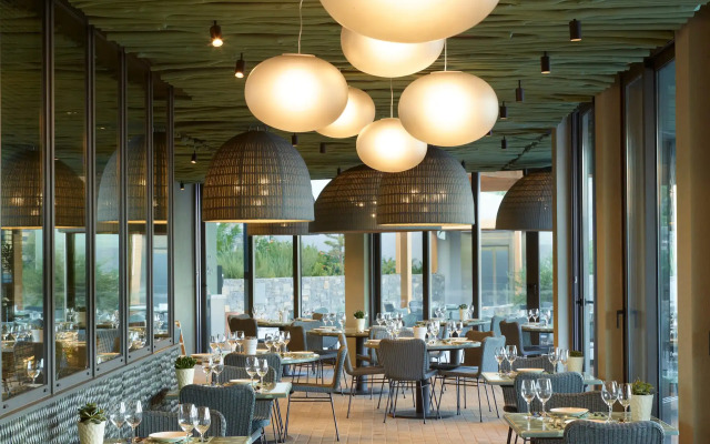 Cayo Exclusive Resort & Spa