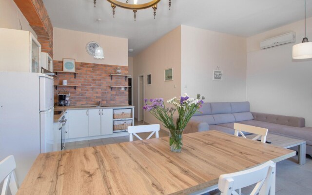 Beautiful Apartment in Dramalj With Wifi and 2 Bedrooms