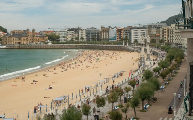 Hotel Niza