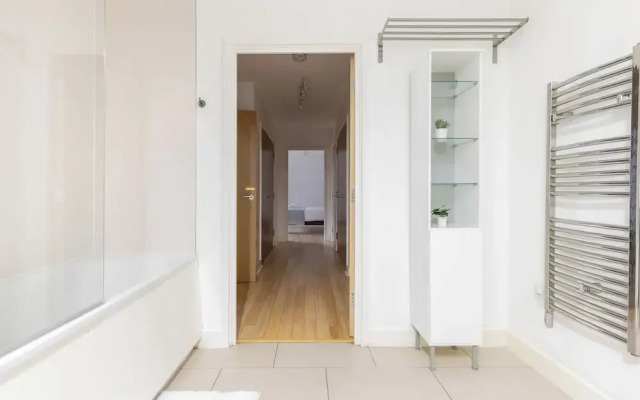 Spacious 2 Bed Apartment in Dalston