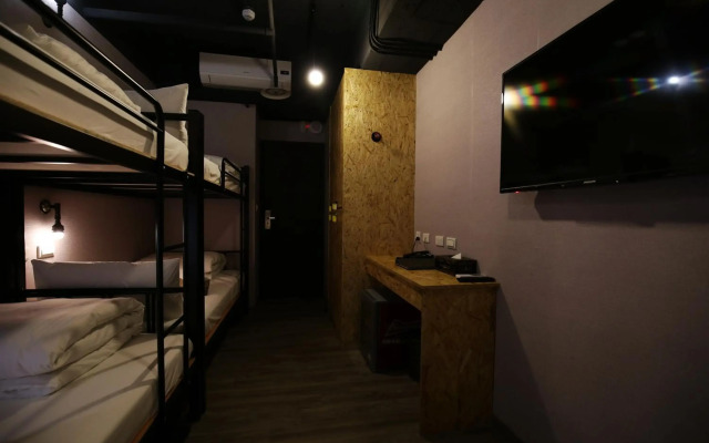 Nys Loft Hotel - Hostel
