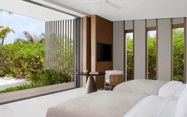 The Ritz-Carlton Maldives, Fari Islands