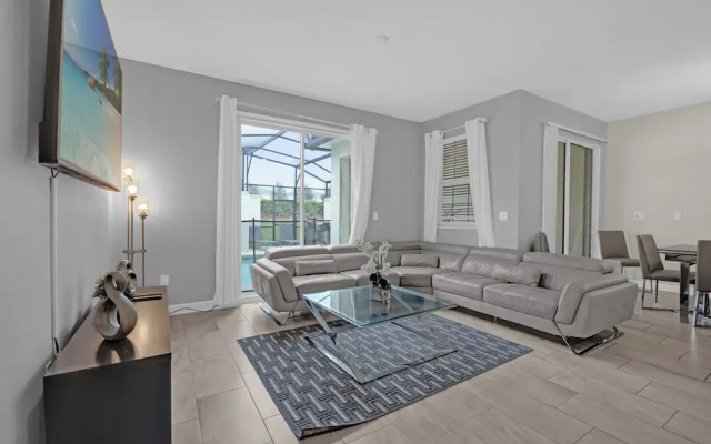 Luxury Davenport Home Perfect Family