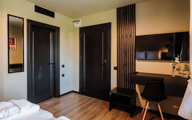 Motel Oasis
