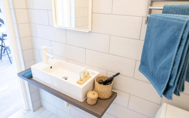 N28 Condo Apartment Next To Andrassy.