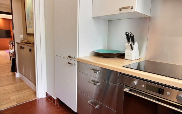 116324 - 2 person apartment near Eiffel Tower