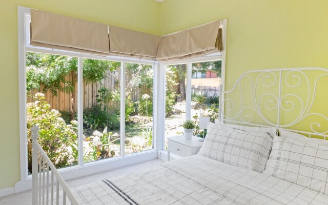 Roomerang at Massey St