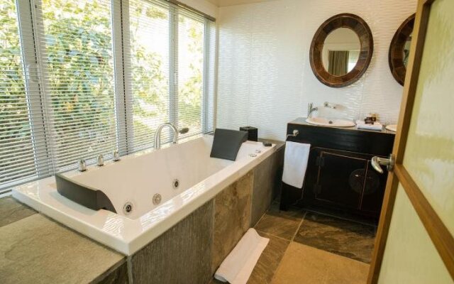 Woodhouse Mountain Lodge