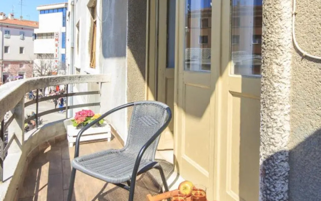 Spacious & Smart Center Apartment