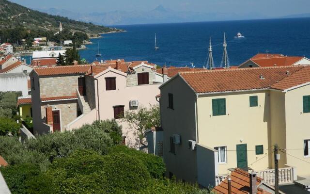 Apartments Jelavic Bol